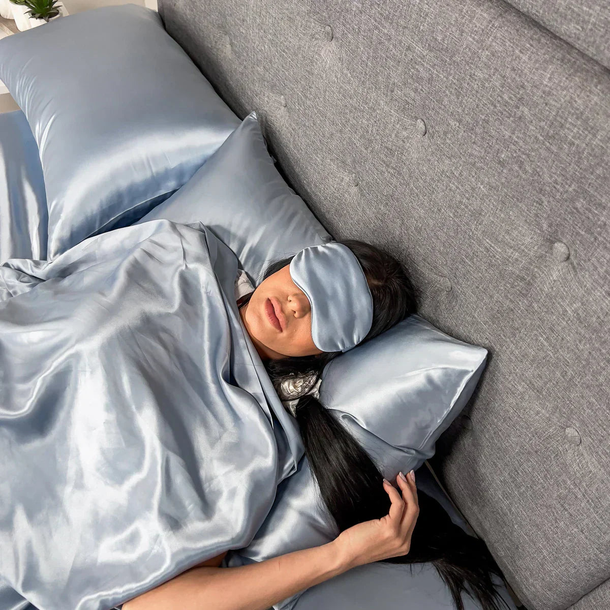 WAAROM OVERSTAPPEN OP ZIJDEN SLAAPMASKERS VOOR EEN BETERE NACHTRUST?